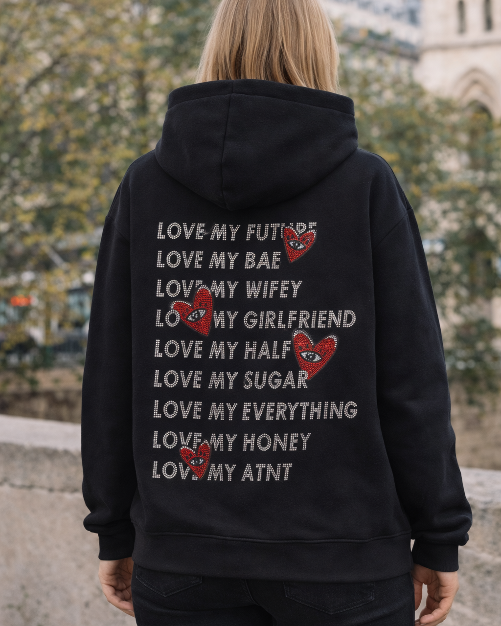 Sweat Capuche Noir Love heart Strass