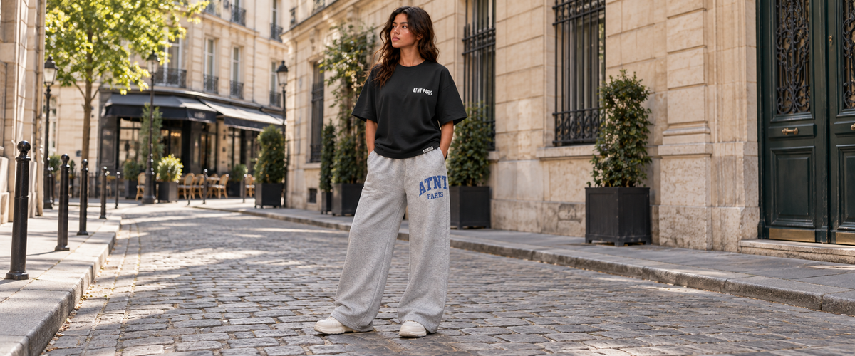 T-shirt Oversize Noir – Essentials avec jogging wide leg Heather Grey — tenue à Paris