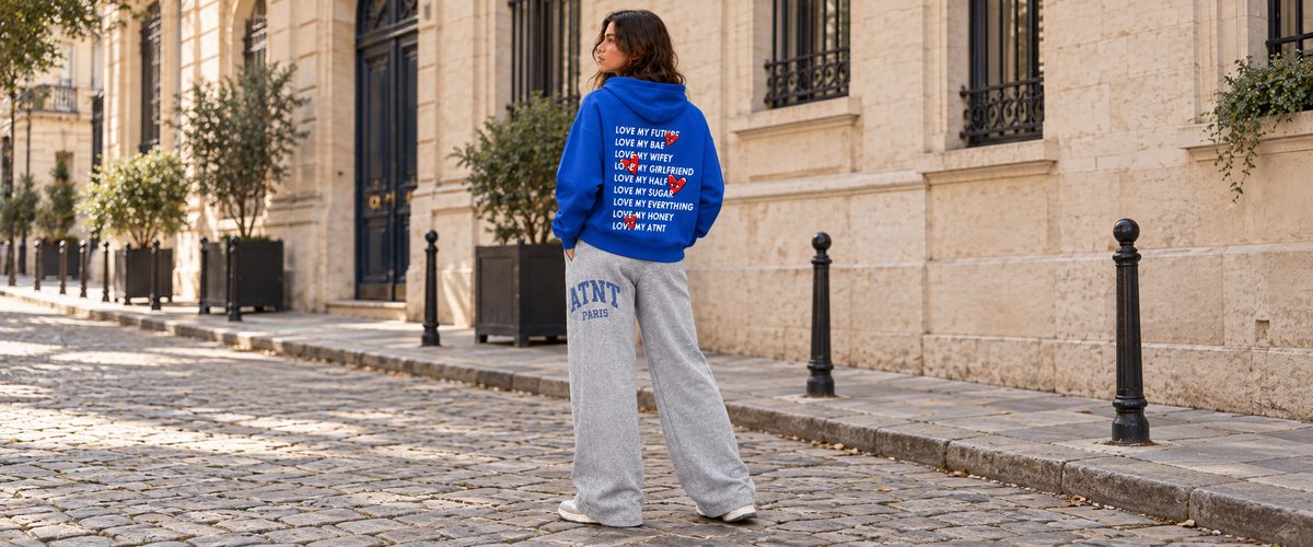 Sweat Capuche Bleu roi Love Heart avec jogging wide leg Heather Grey — tenue à Paris