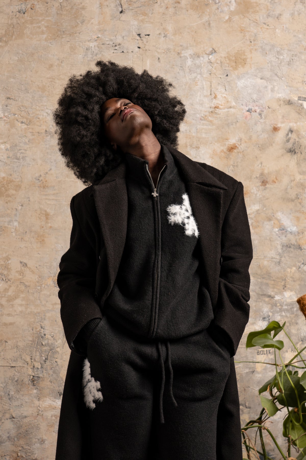 Sweat zippé en maille fluffy monogramme signature noir