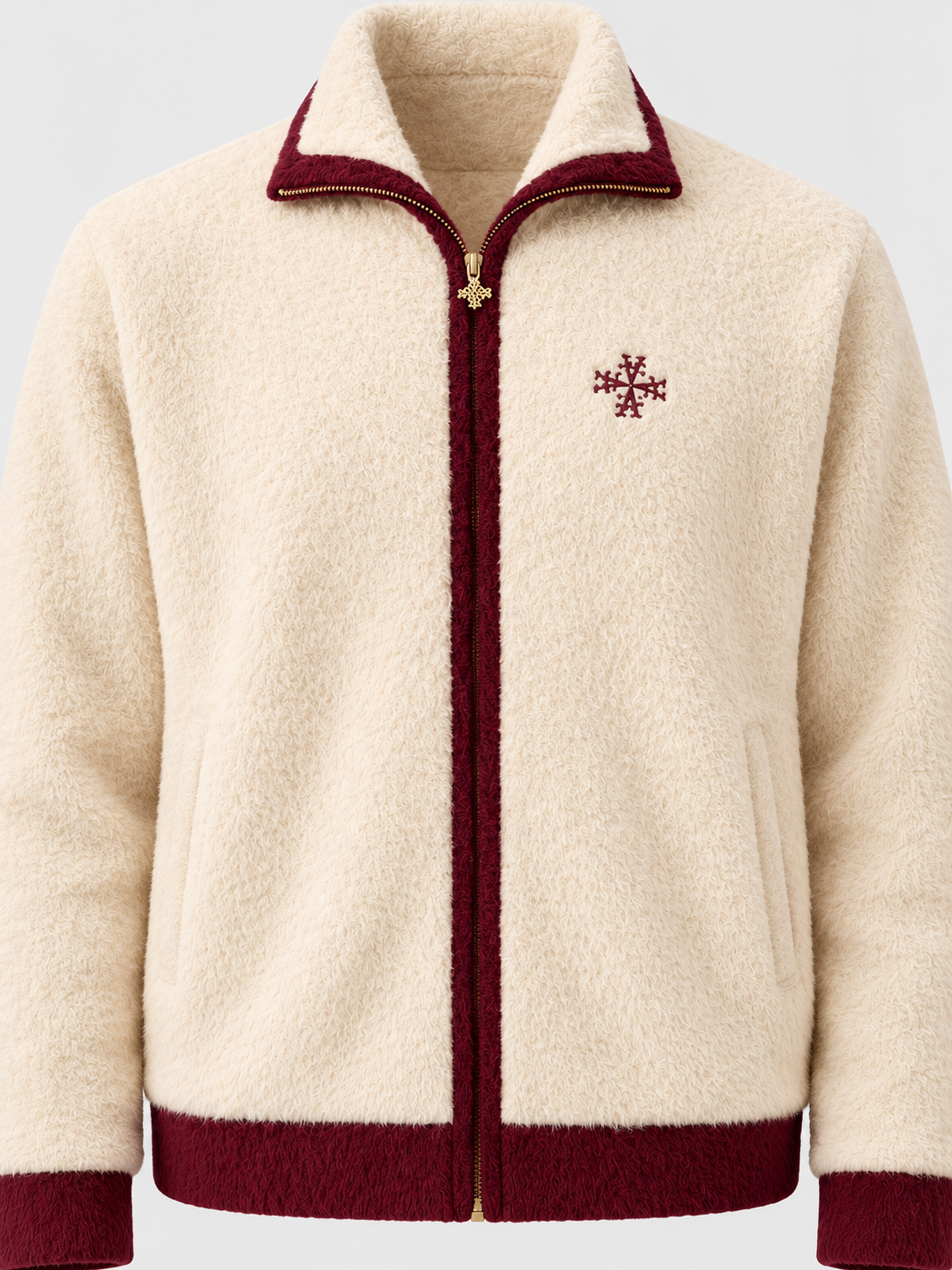 ATNT Tracksuits studio : Veste Signature Sherpa Zippée Crème & Bordeaux, détail de la matière sur fond gris clair