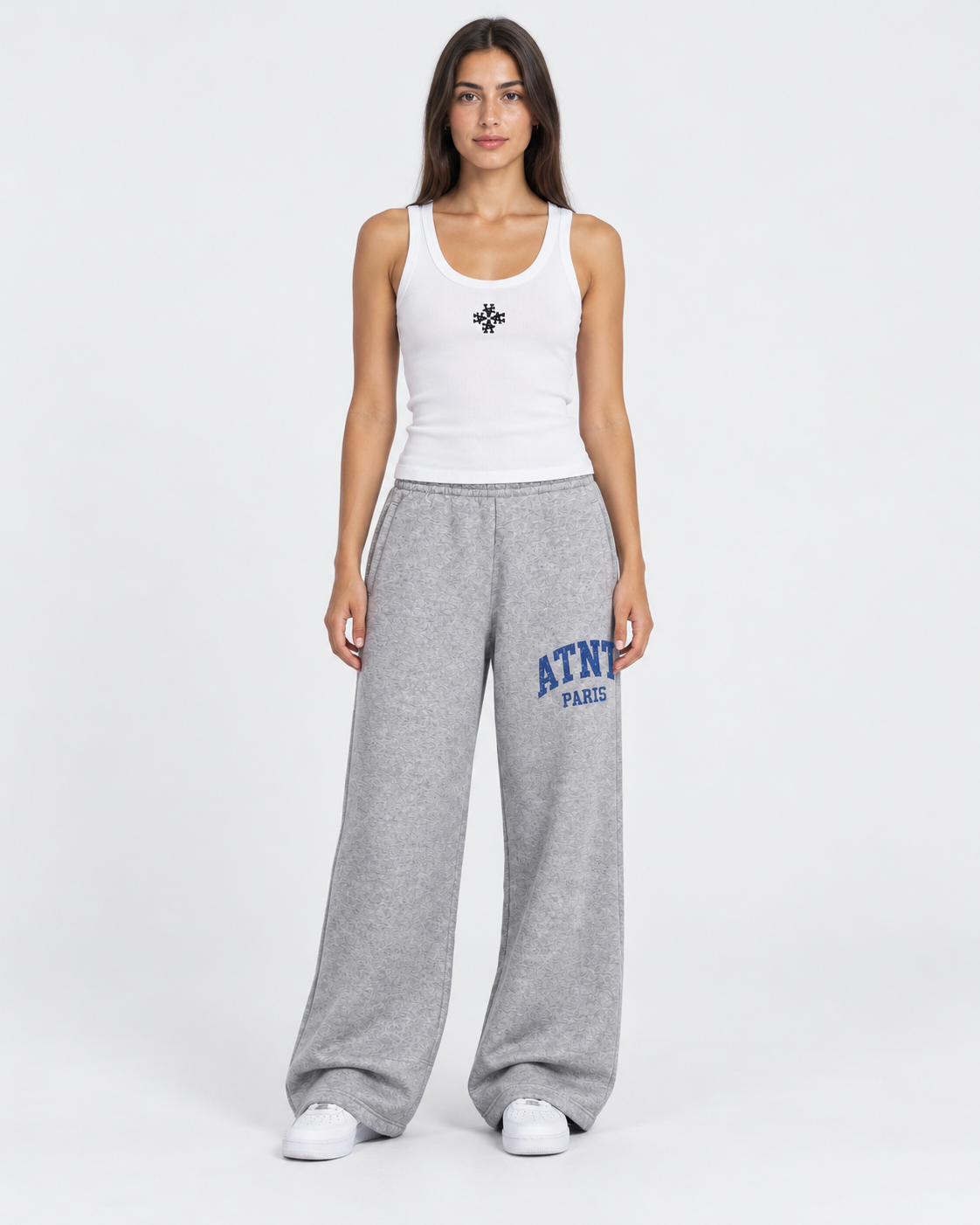 ATNT Paris Women Only · tank-snow-white-01 · Photo portée studio
