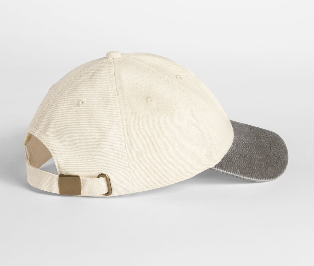Casquette vintage logo a -blanc/noir ATNT PARIS, vue de dos.
