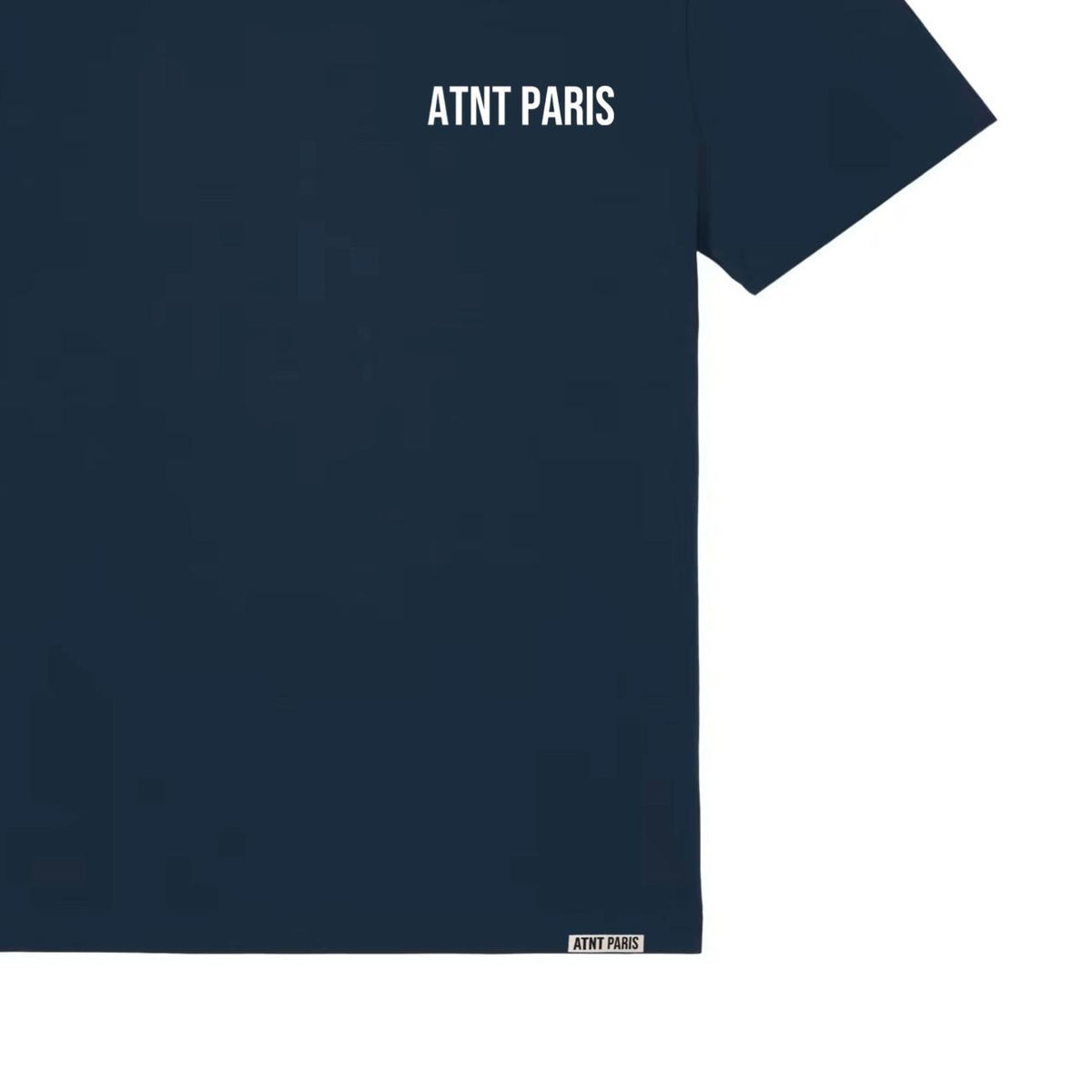 T-shirt classique bleu marine essentials ATNT PARIS, vue de détail.