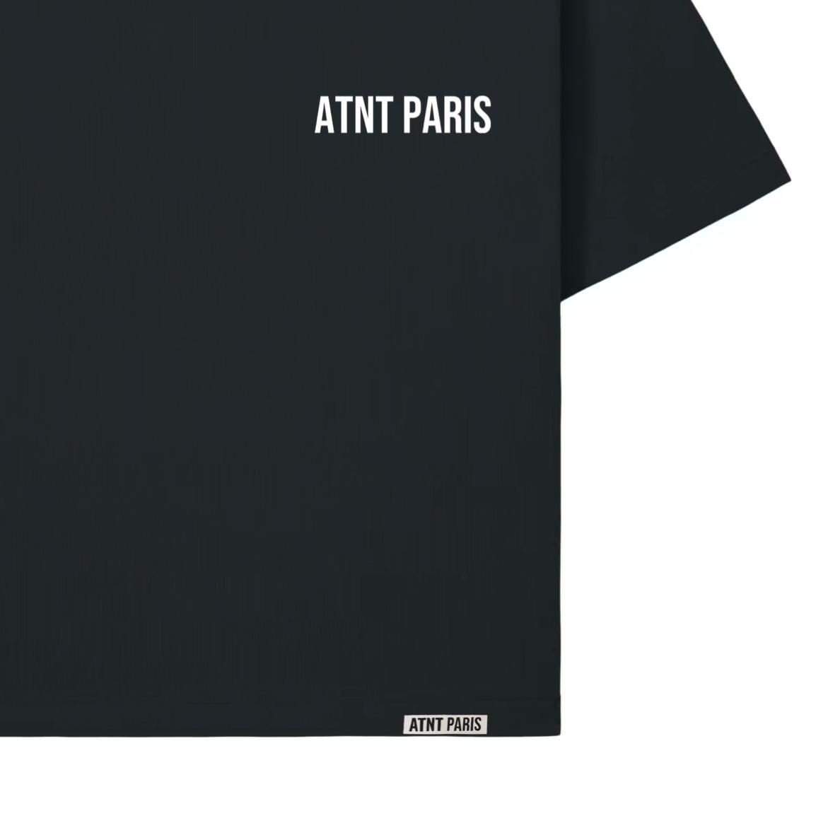 T-shirt oversize noir essentials ATNT PARIS, vue de détail.