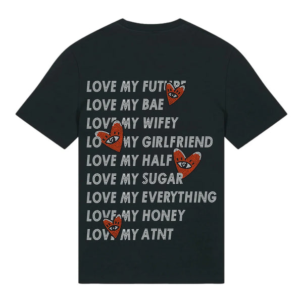 T-shirt noir unisexe ATNT Paris porté en studio, vue de dos, imprimé strass “Love My Future / Love My Bae / Love My Everything”, mannequin femme silhouette mince, fond blanc.